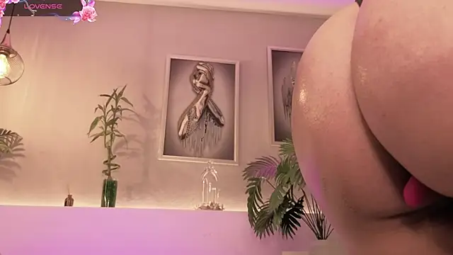 Snapshot of samanthaevanss1 chatting on February 2026 02:26:01 AM samanthaevanss1 online show from February 2026 02:26:01 AM