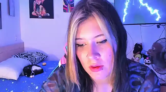 Snapshot of stephany-uwu chatting on February 2025 04:37:02 AM stephany-uwu online show from February 2025 04:37:02 AM