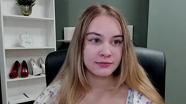 kitty valeria online show from November 2025 09:58:02 PM