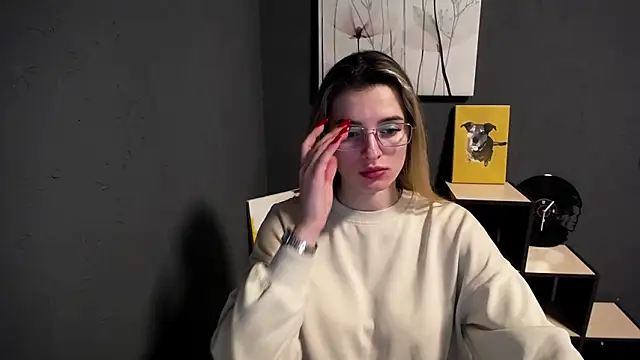 lady olivia  online show from April 2026 12:49:01 PM