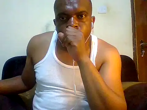 Snapshot of lui_cuuty chatting on October 2025 12:20:01 AM lui cuuty online show from October 2025 12:20:01 AM