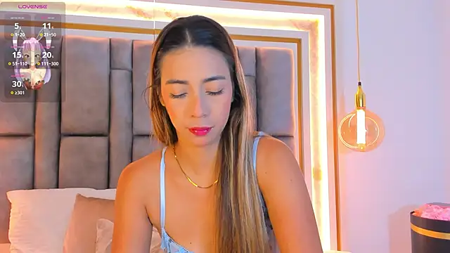 Snapshot of elianabrown chatting on December 2025 10:05:01 PM elianabrown online show from December 2025 10:05:01 PM