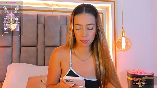 Snapshot of elianabrown chatting on December 2025 09:42:02 PM elianabrown online show from December 2025 09:42:02 PM