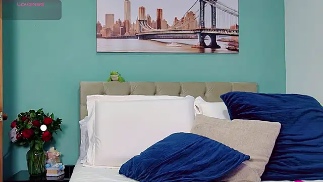 yanella fire online show from October 2025 03:46:02 PM