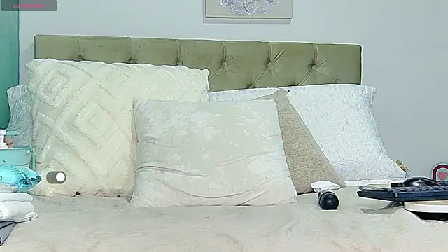 yanella fire online show from May 2026 11:56:01 PM