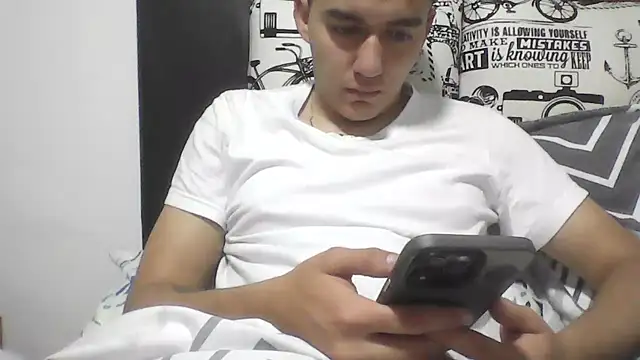 Snapshot of Estebitan_vm chatting on July 2026 03:00:02 AM Estebitan vm online show from July 2026 03:00:02 AM