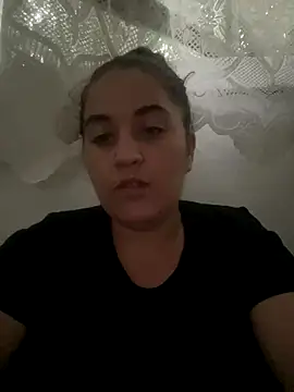 Snapshot of yzabell18 chatting on September 2025 03:44:02 PM yzabell18 online show from September 2025 03:44:02 PM