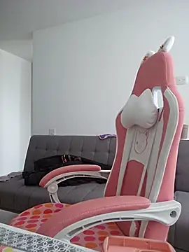 azumiichan online show from September 2025 01:55:01 PM