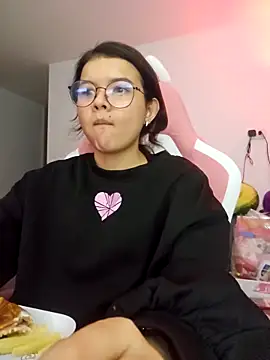 azumiichan online show from March 2026 12:50:01 AM