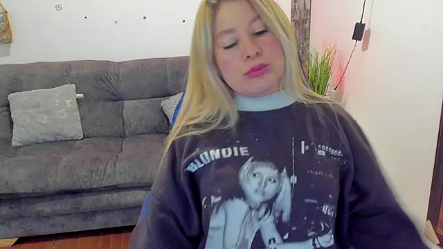 Snapshot of arisha_katy1 chatting on January 2025 11:24:01 PM arisha katy1 online show from January 2025 11:24:01 PM