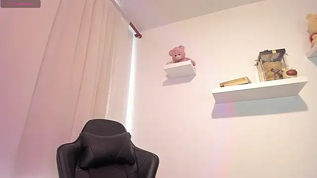 I am tori online show from January 2025 03:58:01 PM