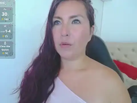 evelyn mature19 online show from January 2025 04:06:01 PM