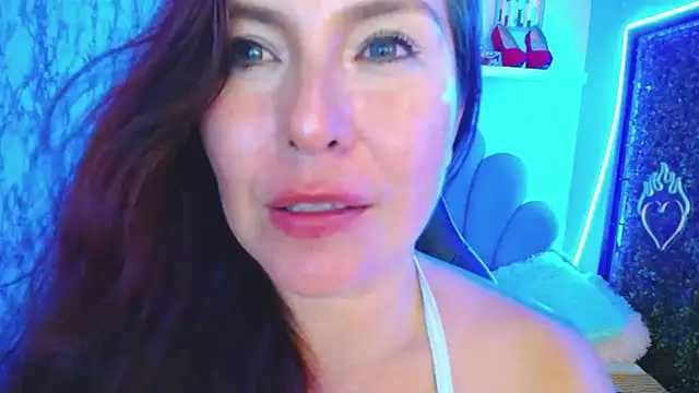 evelyn mature19 online show from March 2025 10:13:02 PM