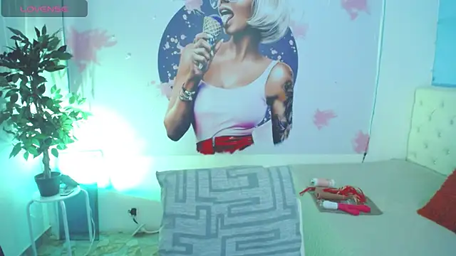 evelyn mature19 online show from October 2025 07:02:02 PM