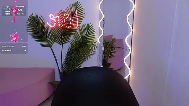 Snapshot of Chiara_tay chatting on February 2025 06:47:02 AM Chiara tay online show from February 2025 06:47:02 AM