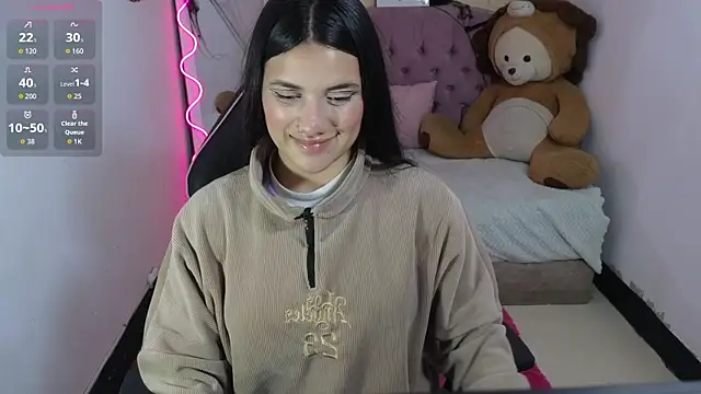 Snapshot of Chiara_tay chatting on November 2025 02:25:01 AM Chiara tay online show from November 2025 02:25:01 AM