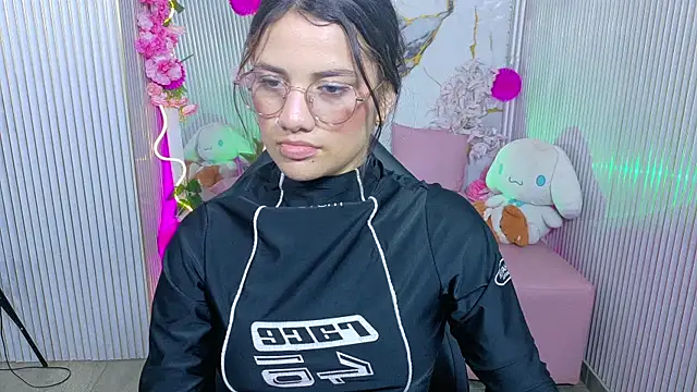 Chiara tay online show from June 2026 07:29:01 PM
