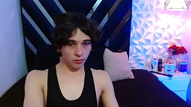 Luke Howland online show from December 2024 03:32:01 AM