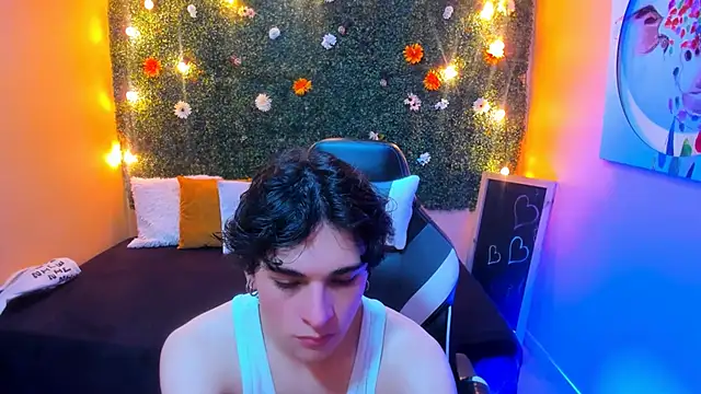 Luke Howland online show from December 2024 08:36:02 PM