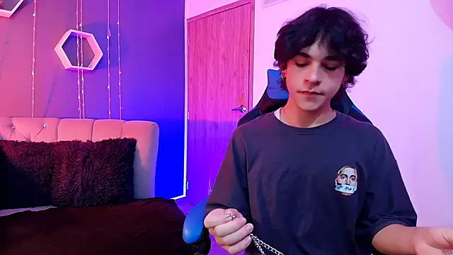 Luke Howland online show from January 2025 08:25:02 PM