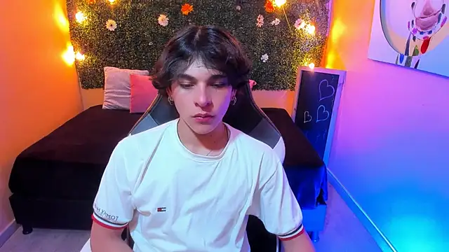 Luke Howland online show from January 2025 09:41:01 PM