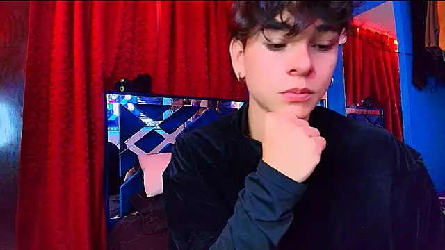 Luke Howland online show from May 2026 08:50:01 PM