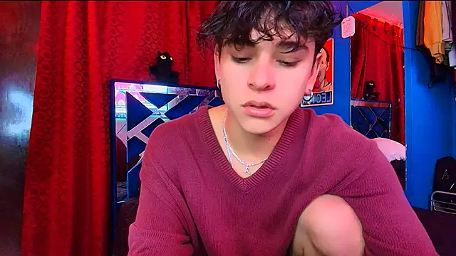 Luke Howland online show from June 2026 10:21:02 PM