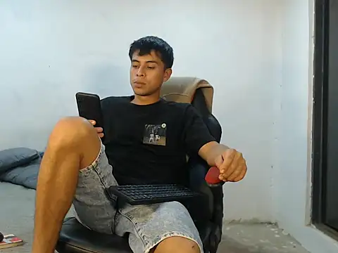 danielitopapuu online show from October 2025 12:32:02 AM