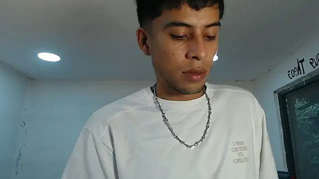 danielitopapuu online show from November 2025 12:14:02 PM