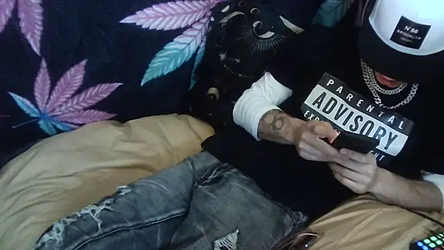 Snapshot of --D-a-D-D-y- chatting on January 2025 07:53:01 PM --D-a-D-D-y- online show from January 2025 07:53:01 PM