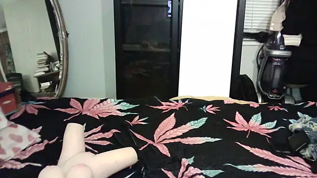 Snapshot of --D-a-D-D-y- chatting on February 2025 04:37:01 AM --D-a-D-D-y- online show from February 2025 04:37:01 AM