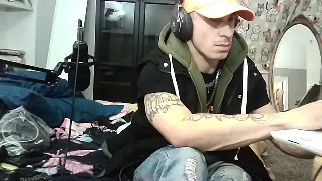 Snapshot of --D-a-D-D-y- chatting on March 2025 09:57:01 AM --D-a-D-D-y- online show from March 2025 09:57:01 AM