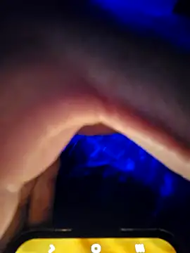 Snapshot of McdyllanXX chatting on January 2025 11:33:01 PM McdyllanXX online show from January 2025 11:33:01 PM