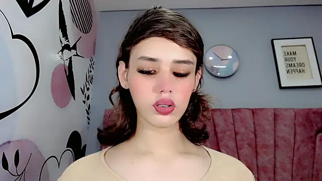 ValeriaAguilar online show from December 2024 02:24:02 PM