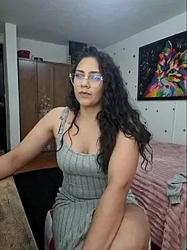 Thaliacooper  online show from June 2026 09:08:02 PM
