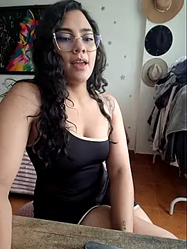Thaliacooper  online show from July 2026 05:01:01 PM