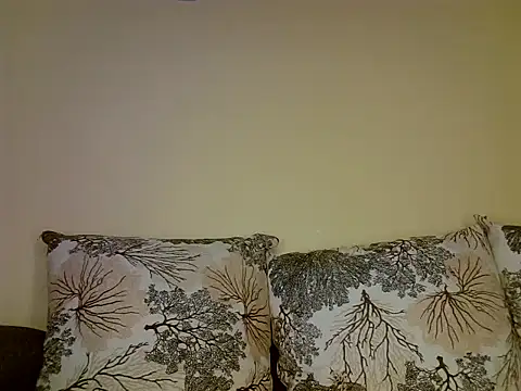 Oliviia  online show from January 2025 08:30:01 AM