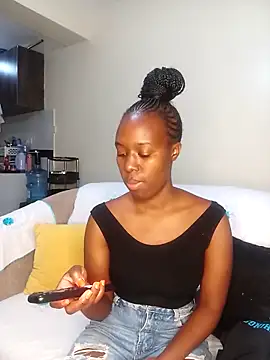 Oliviia  online show from October 2025 09:42:02 AM