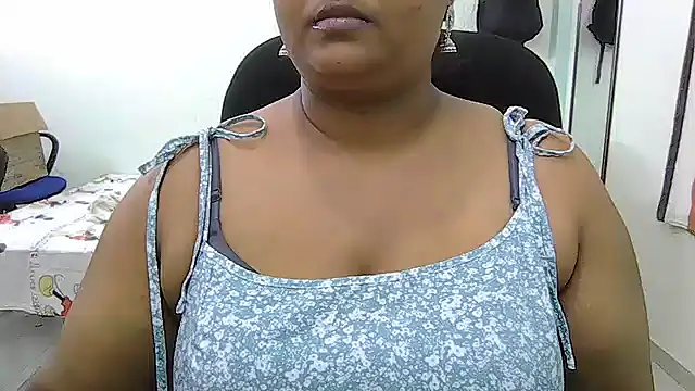 Snapshot of tamil_ureniya chatting on January 2025 12:10:01 PM tamil ureniya online show from January 2025 12:10:01 PM