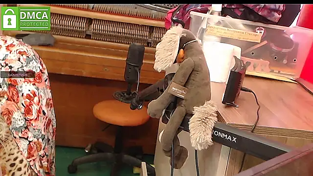 RoseRed69 online show from December 2024 04:35:02 AM