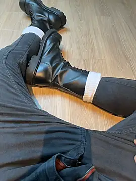 Snapshot of dickshome chatting on December 2025 09:14:02 AM dickshome online show from December 2025 09:14:02 AM