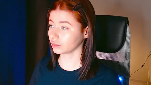 xoxoavi online show from January 2025 05:45:01 PM