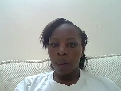 Queen loveer online show from December 2025 01:17:02 PM