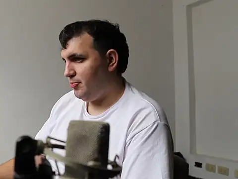 Snapshot of zekefotoslive chatting on December 2025 07:22:01 PM zekefotoslive online show from December 2025 07:22:01 PM