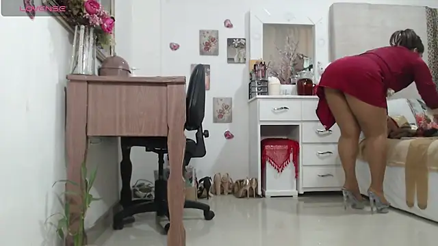 Jadeee  online show from June 2026 08:21:02 PM