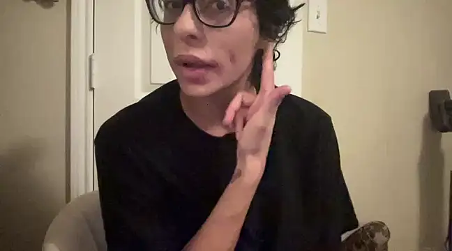 myloveforyouu online show from December 2024 05:07:01 AM