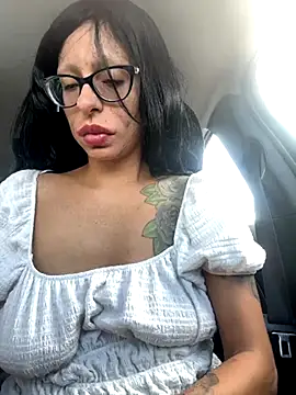 myloveforyouu online show from October 2025 03:31:02 PM