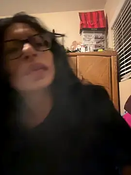 myloveforyouu online show from October 2025 05:40:01 AM