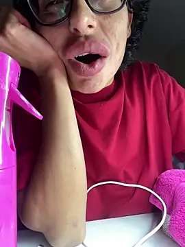 myloveforyouu online show from November 2025 05:20:02 AM