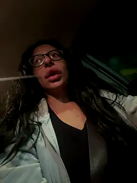 myloveforyouu online show from November 2025 03:05:01 AM